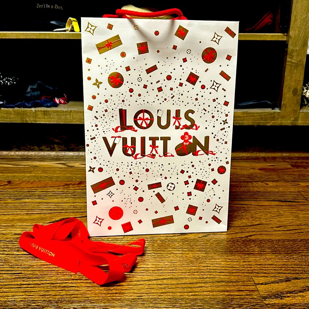 Louis Vuitton Holiday Shopper!